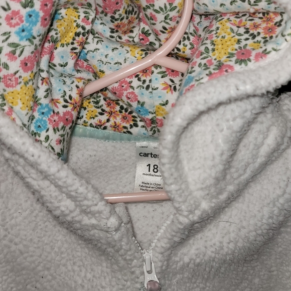 Carter's 18mo bodysuit with Floral Bear-ear Hood - Picture 6 of 9